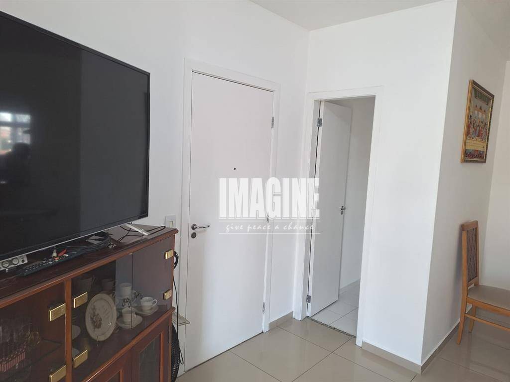 Apartamento à venda com 3 quartos, 108m² - Foto 2