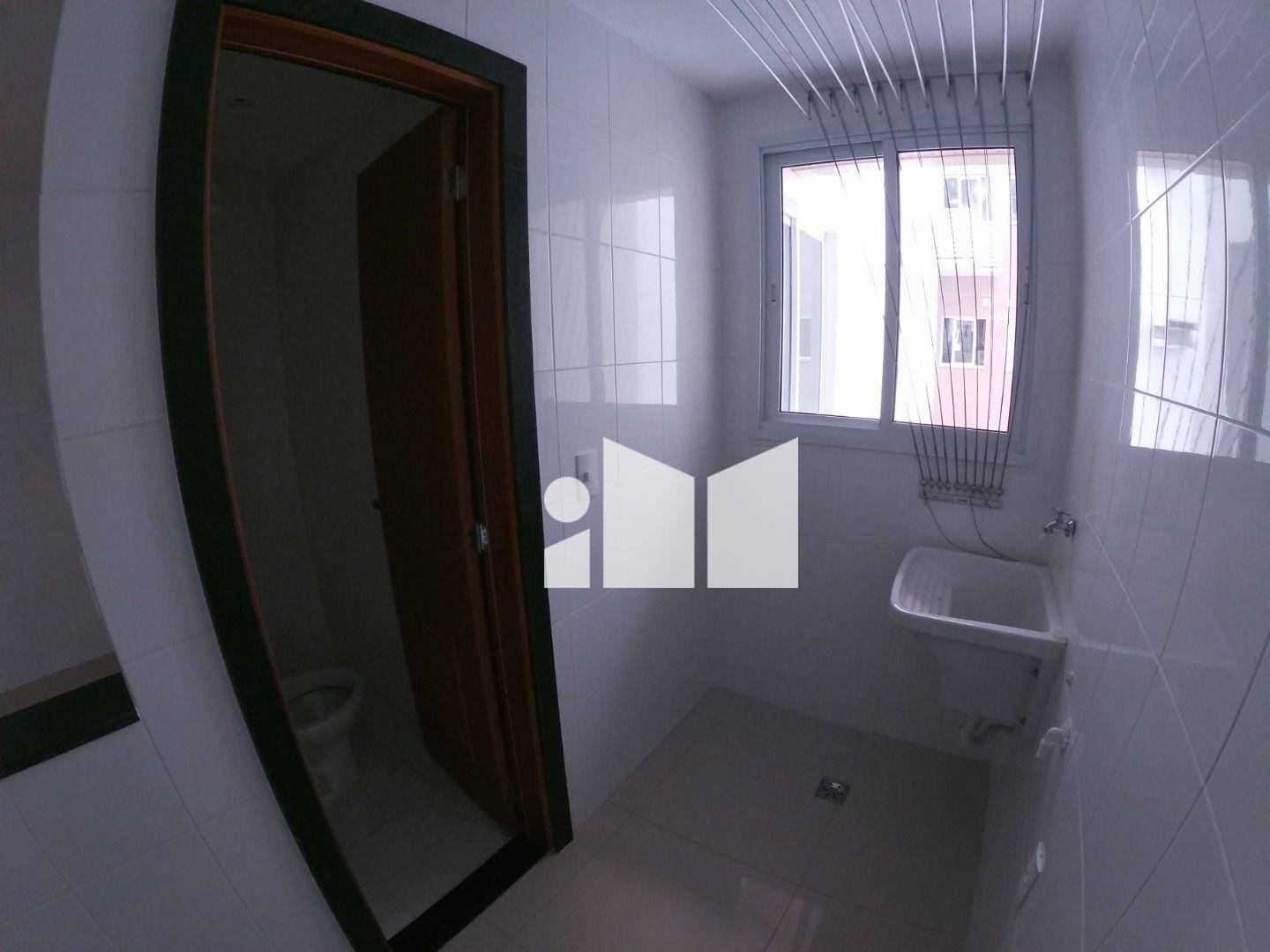 Apartamento à venda com 3 quartos, 98m² - Foto 2