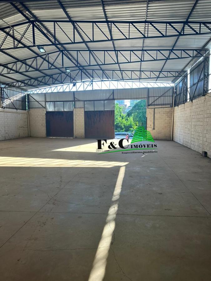 Depósito-Galpão-Armazém para alugar, 550m² - Foto 2