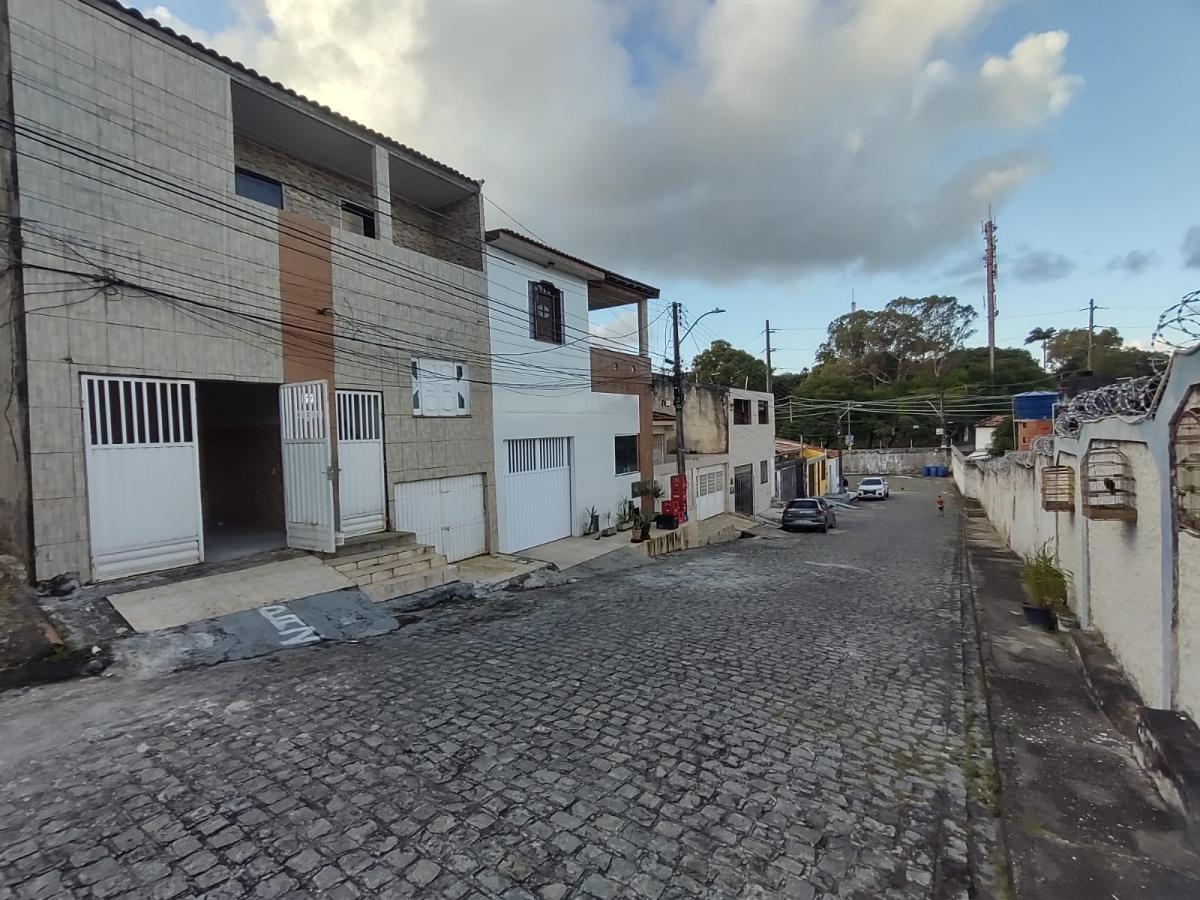 Casa de Condomínio à venda com 8 quartos, 150m² - Foto 4