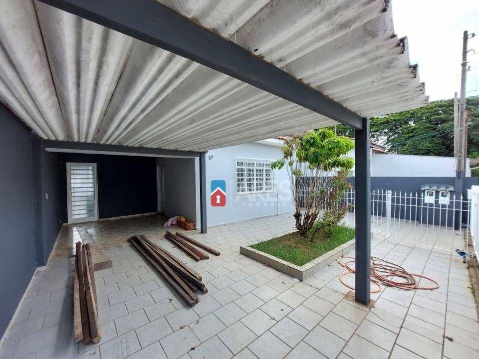 Casa para alugar com 2 quartos, 80m² - Foto 1