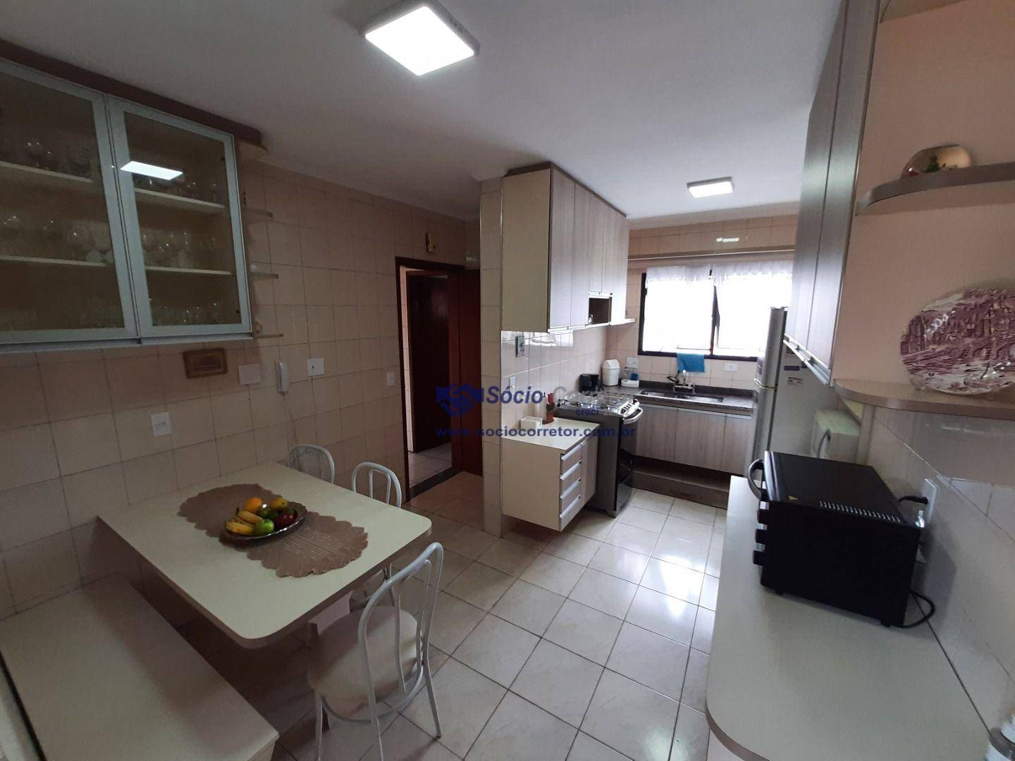 Apartamento à venda com 3 quartos, 121m² - Foto 5