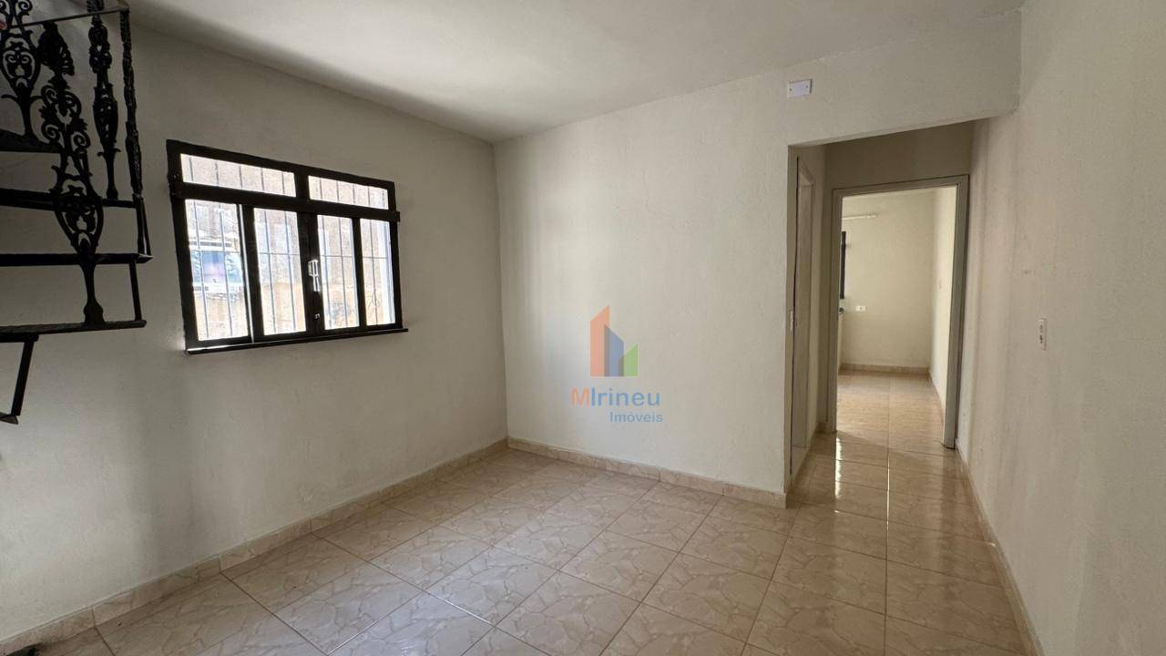 Casa para alugar com 5 quartos, 200m² - Foto 28