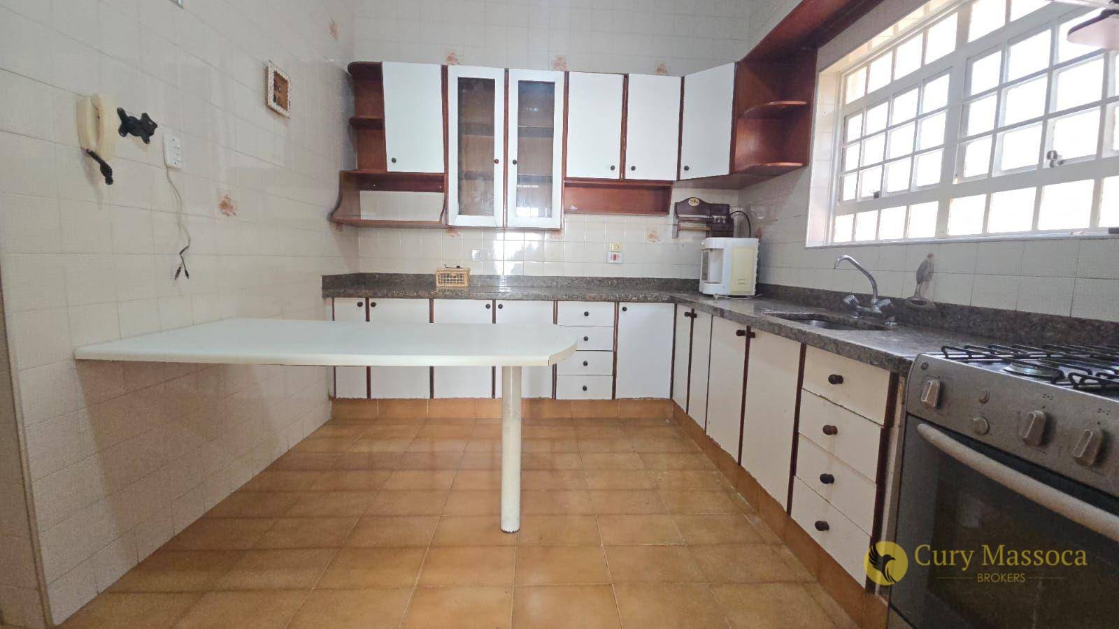 Casa à venda e aluguel com 3 quartos, 386m² - Foto 8