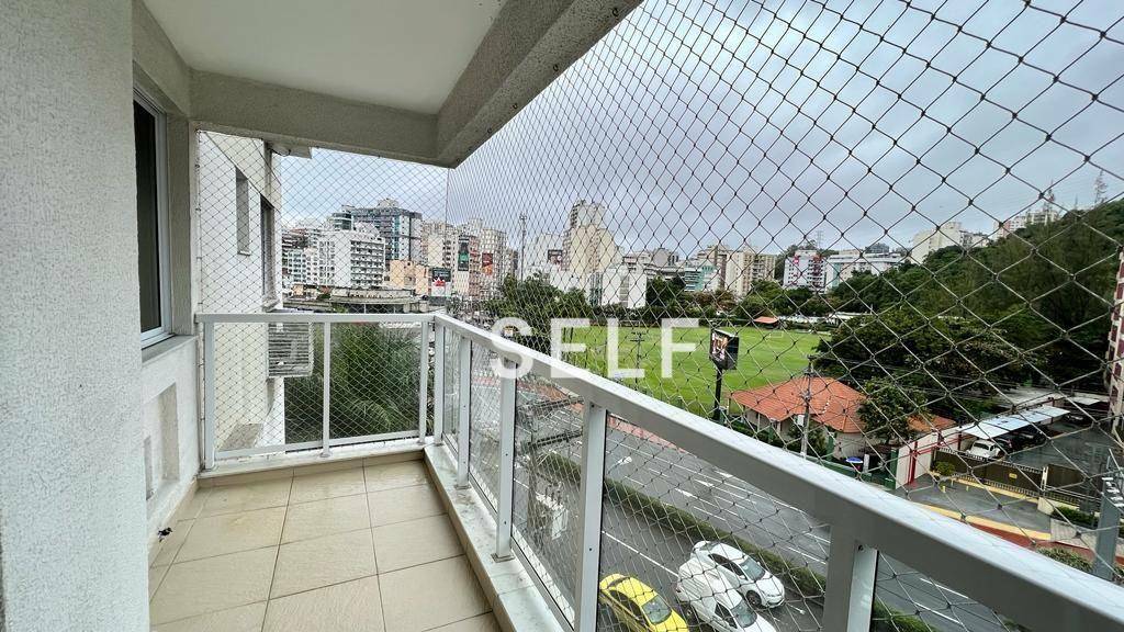 Apartamento à venda com 3 quartos, 84m² - Foto 2