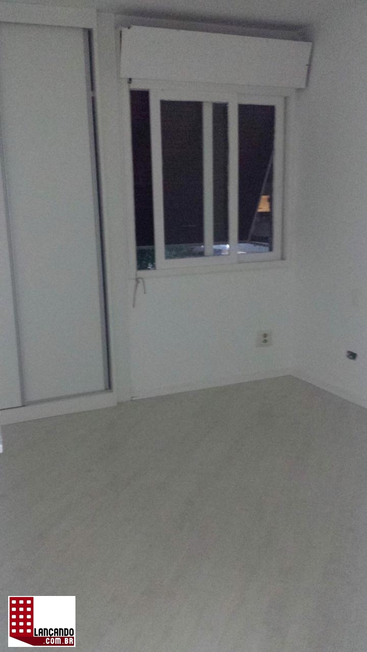 Apartamento à venda com 2 quartos, 78m² - Foto 3