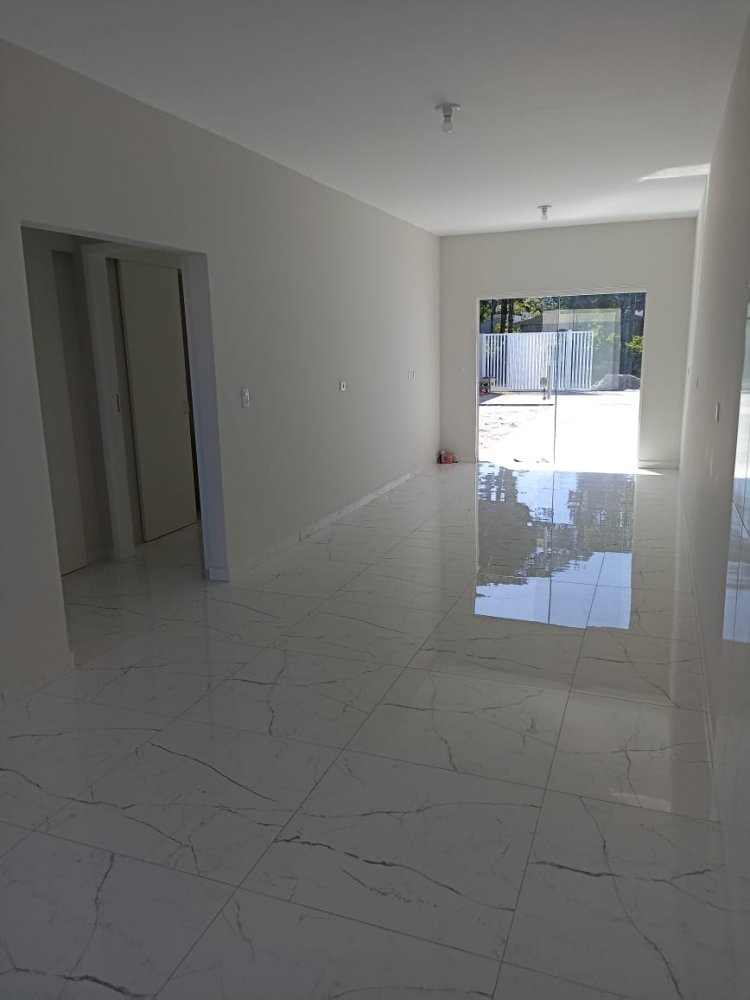 Casa à venda com 2 quartos, 63m² - Foto 4