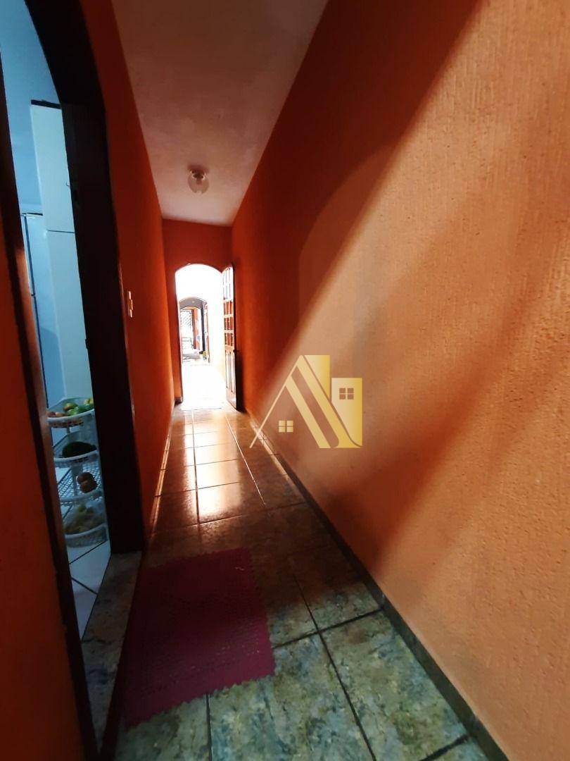 Sobrado à venda com 3 quartos, 180m² - Foto 2