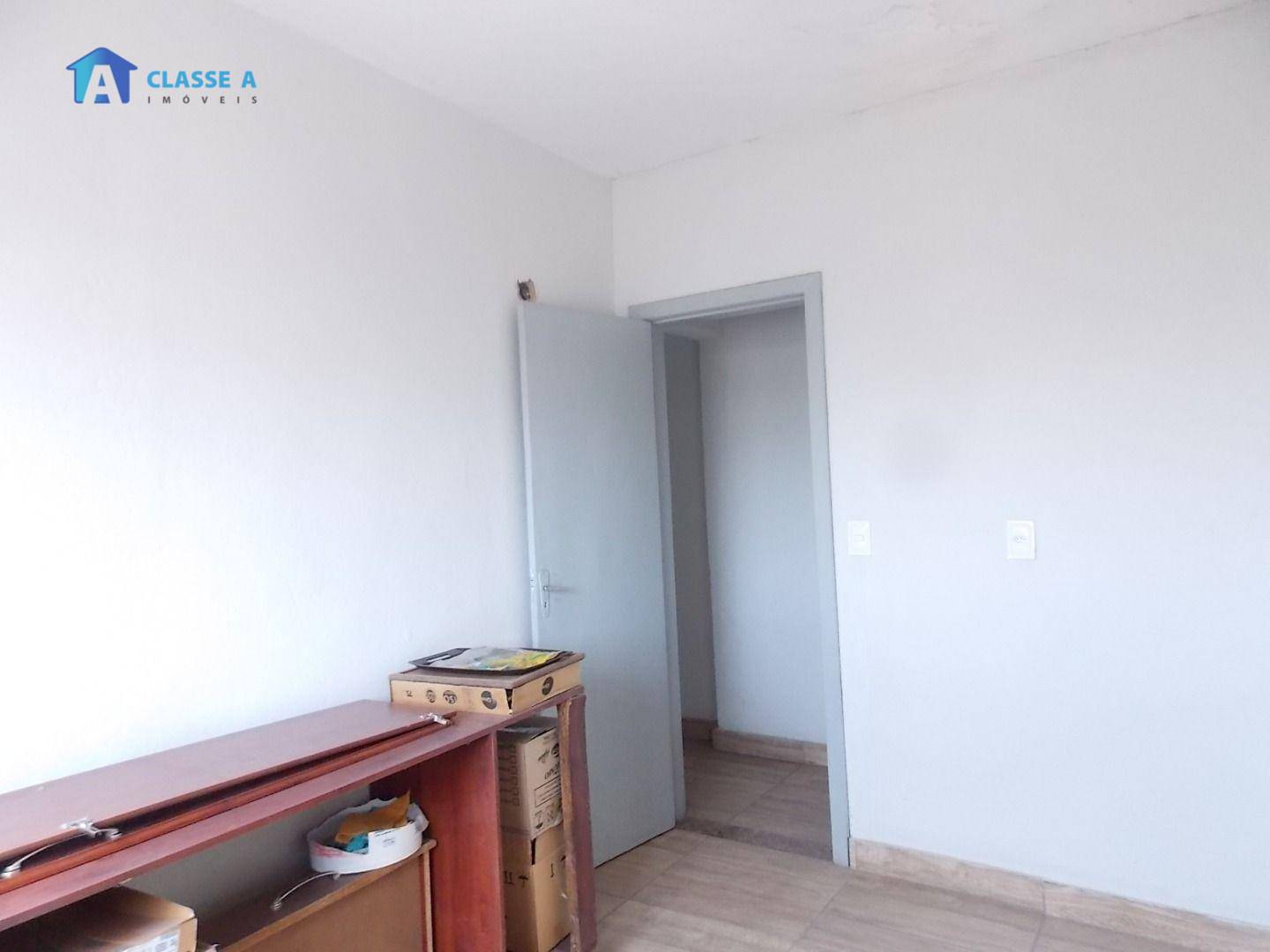 Casa à venda com 4 quartos, 200m² - Foto 9