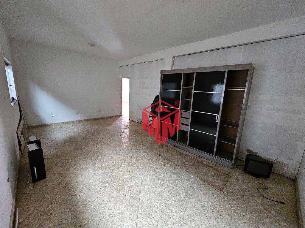 Casa para alugar com 4 quartos, 160m² - Foto 13