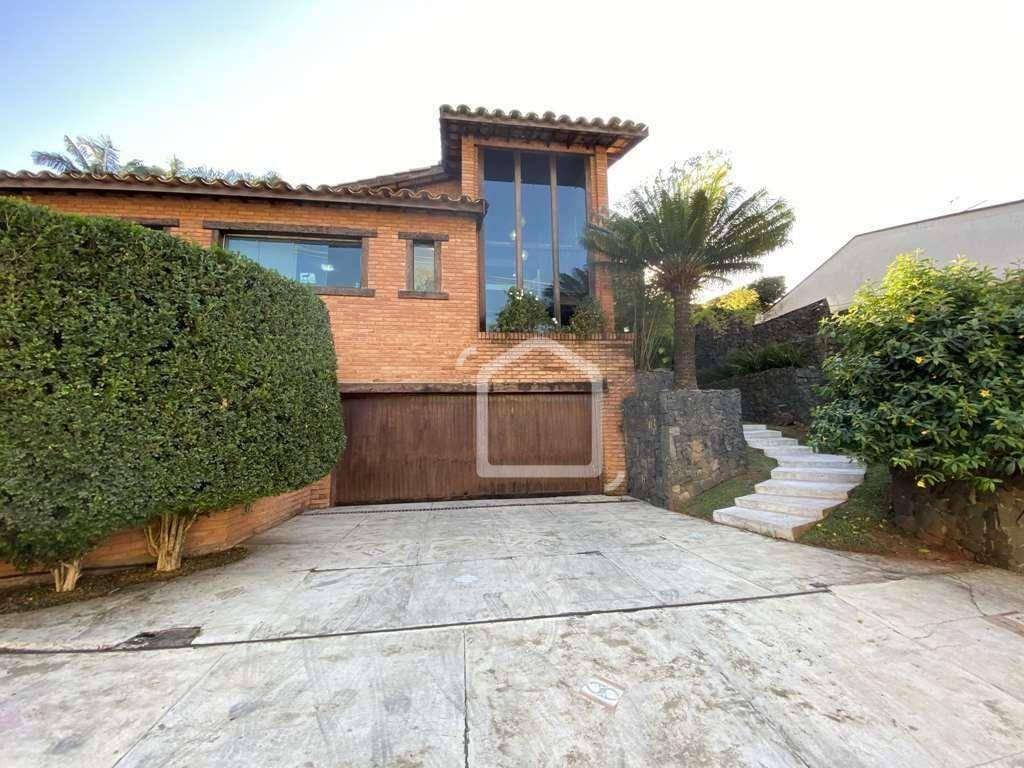 Casa de Condomínio à venda com 3 quartos, 553m² - Foto 1