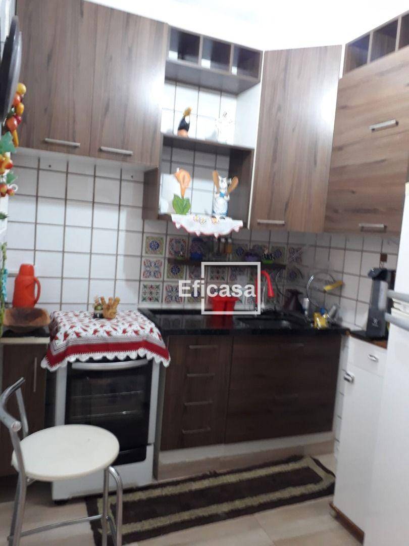 Casa de Condomínio à venda com 2 quartos, 100m² - Foto 4