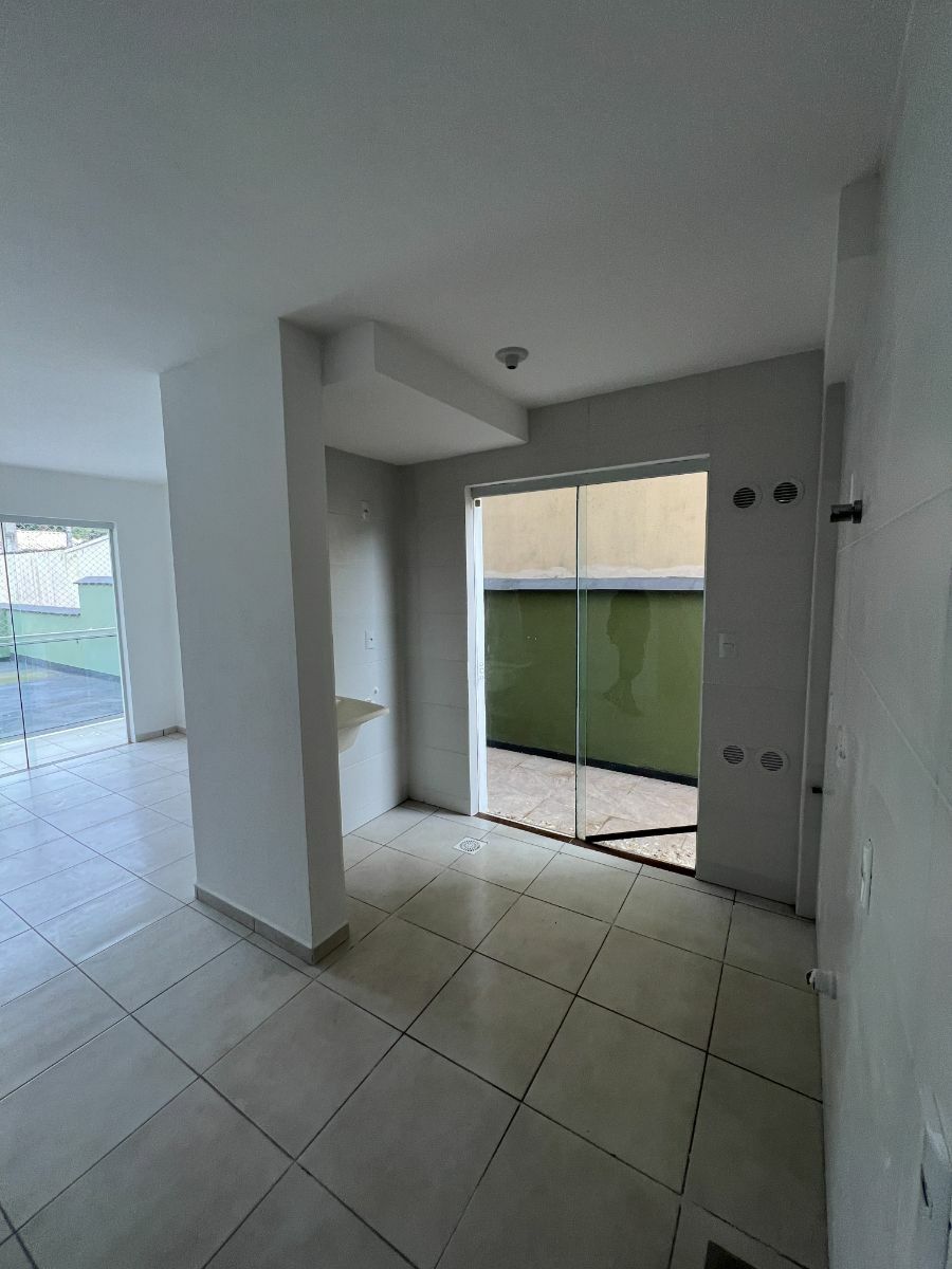 Apartamento à venda com 2 quartos, 70m² - Foto 9