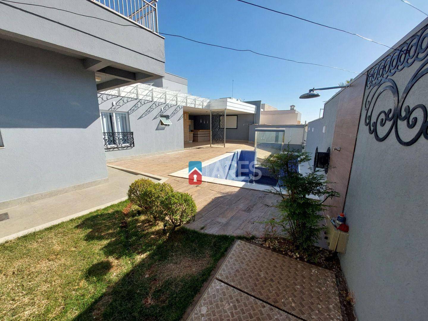 Casa de Condomínio para alugar com 3 quartos, 230m² - Foto 3