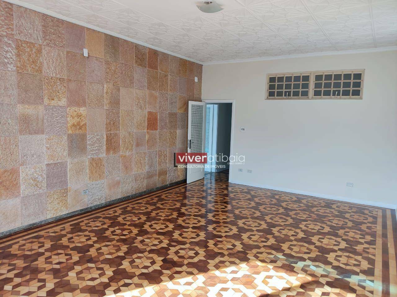 Casa para alugar com 2 quartos, 250m² - Foto 21