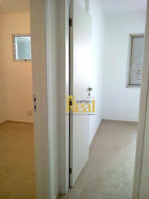 Apartamento à venda com 3 quartos, 81m² - Foto 18