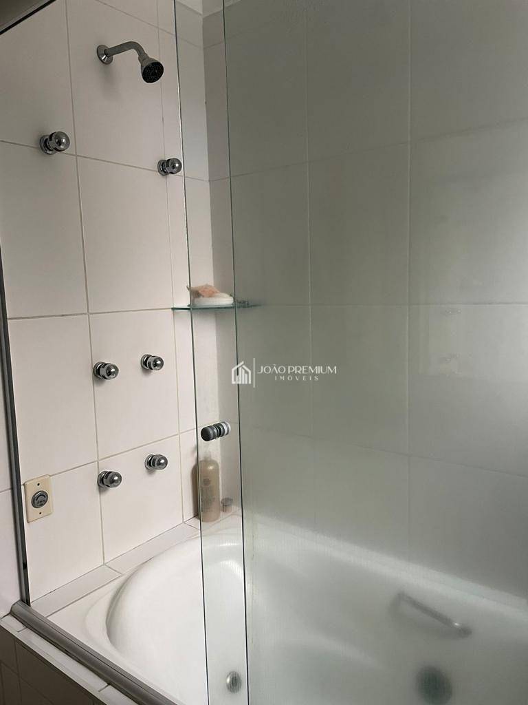 Apartamento à venda com 3 quartos, 154m² - Foto 11