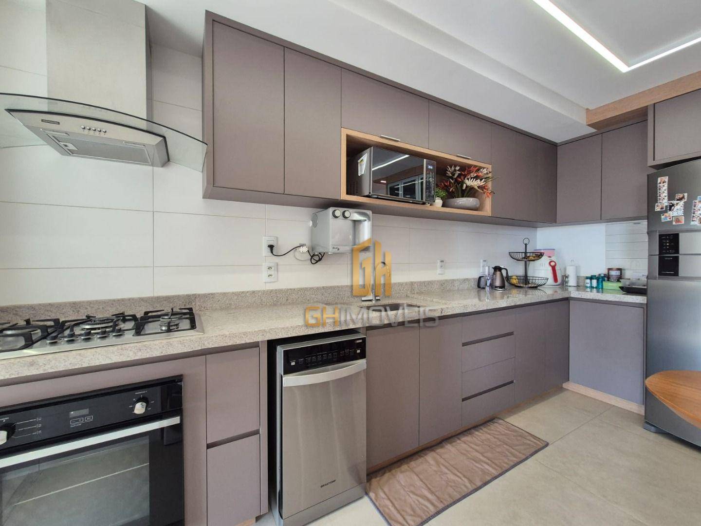 Apartamento à venda com 2 quartos, 77m² - Foto 4