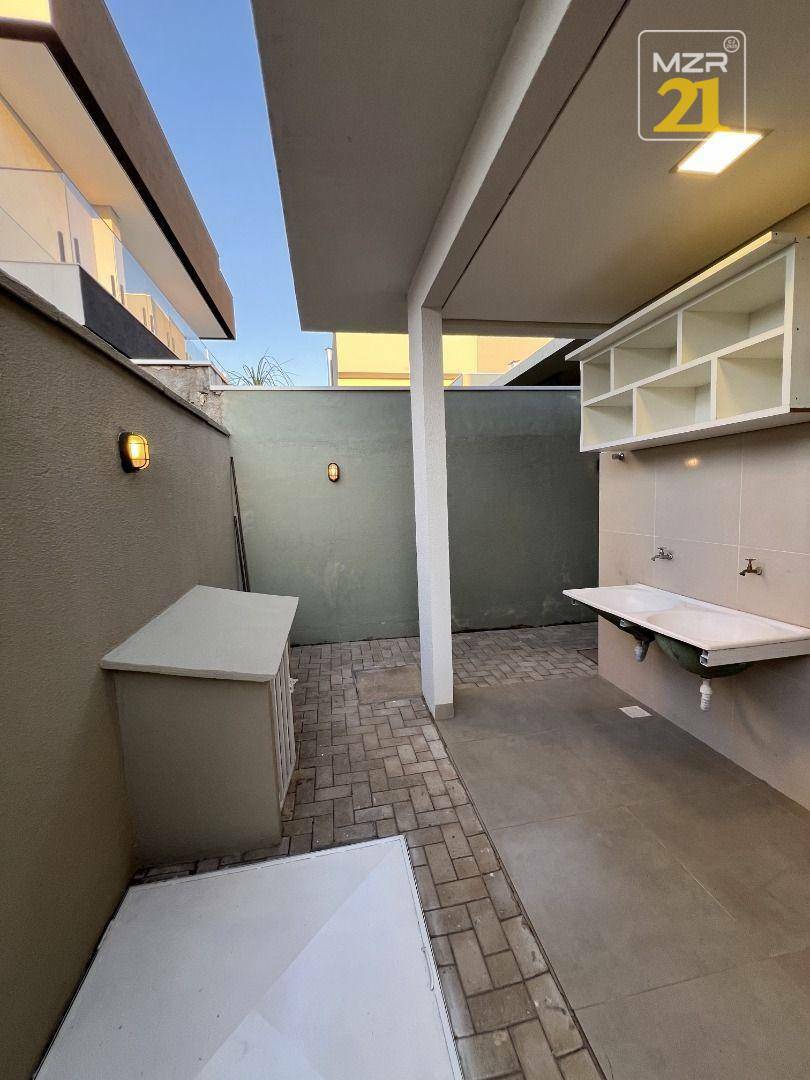 Casa de Condomínio para alugar com 3 quartos, 200m² - Foto 47