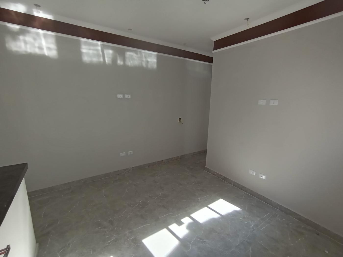 Casa à venda com 3 quartos, 72m² - Foto 5