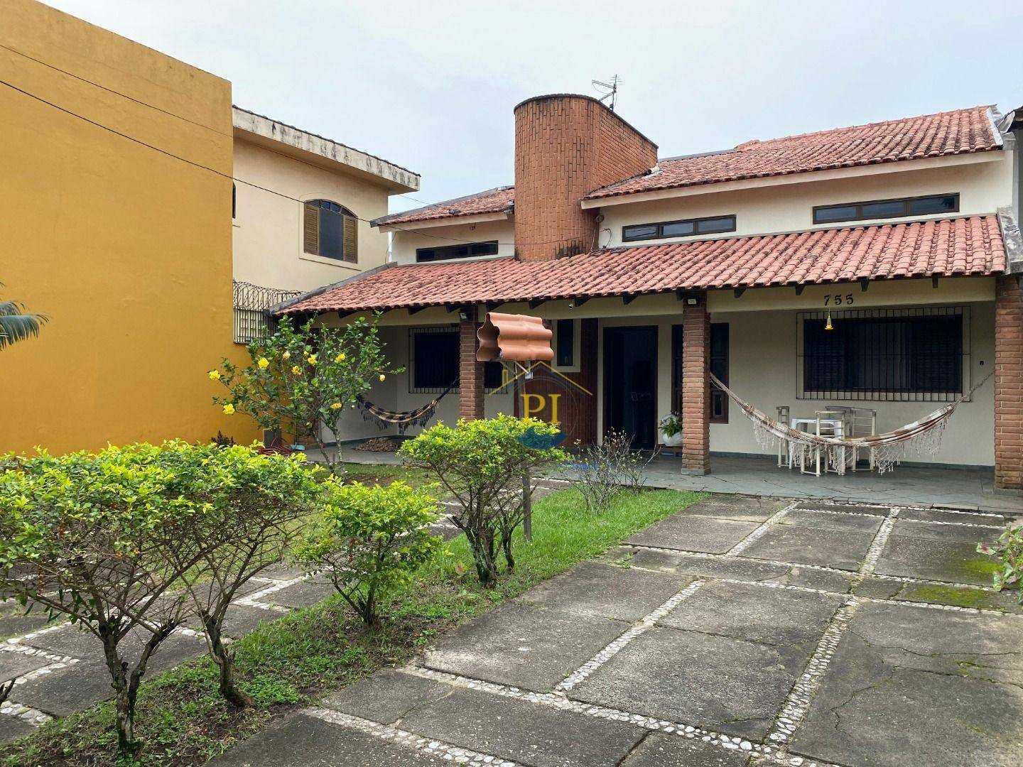 Casa à venda com 4 quartos, 180m² - Foto 2