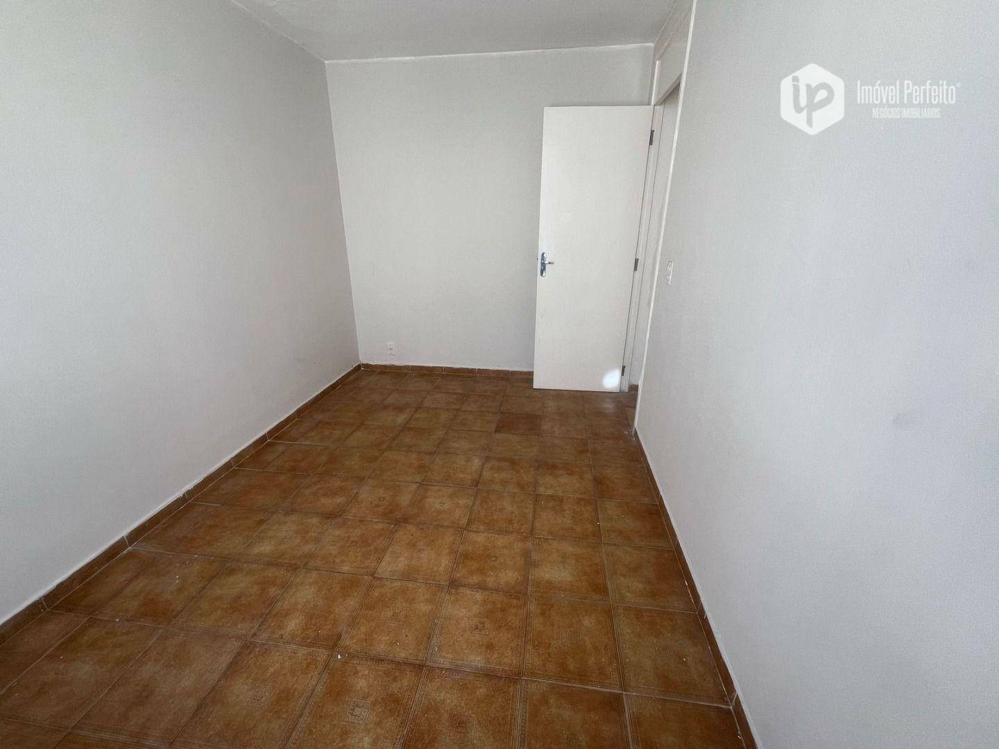 Apartamento para alugar com 2 quartos, 60m² - Foto 6