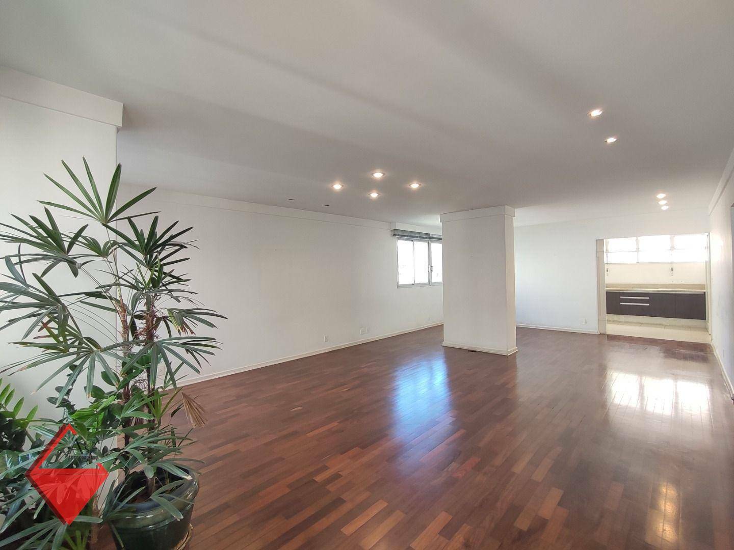 Apartamento à venda com 3 quartos, 222m² - Foto 6