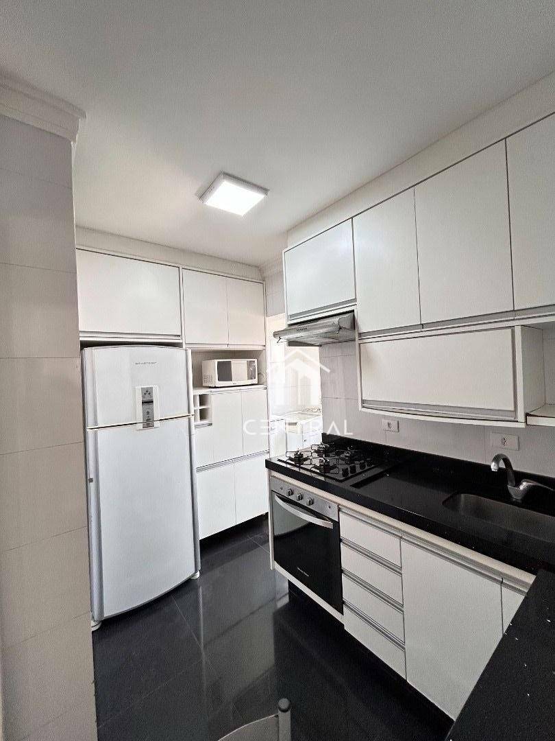 Apartamento à venda e aluguel com 2 quartos, 70m² - Foto 10