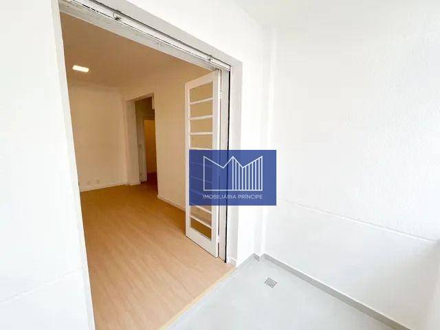 Apartamento à venda com 2 quartos, 100m² - Foto 3