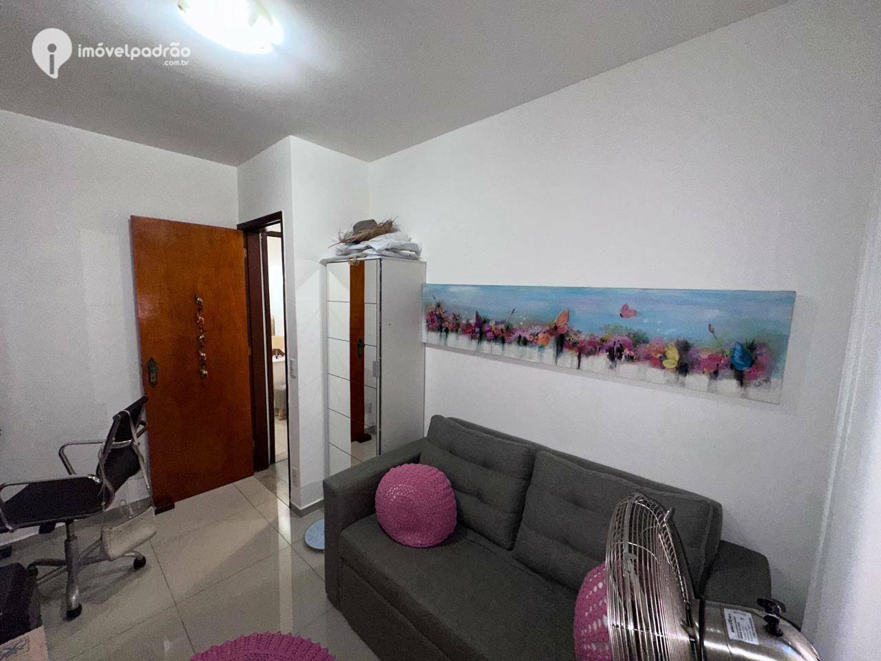 Casa à venda com 2 quartos, 75m² - Foto 11