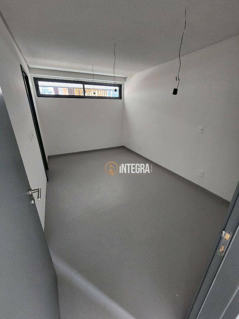 Apartamento à venda com 3 quartos, 114m² - Foto 14