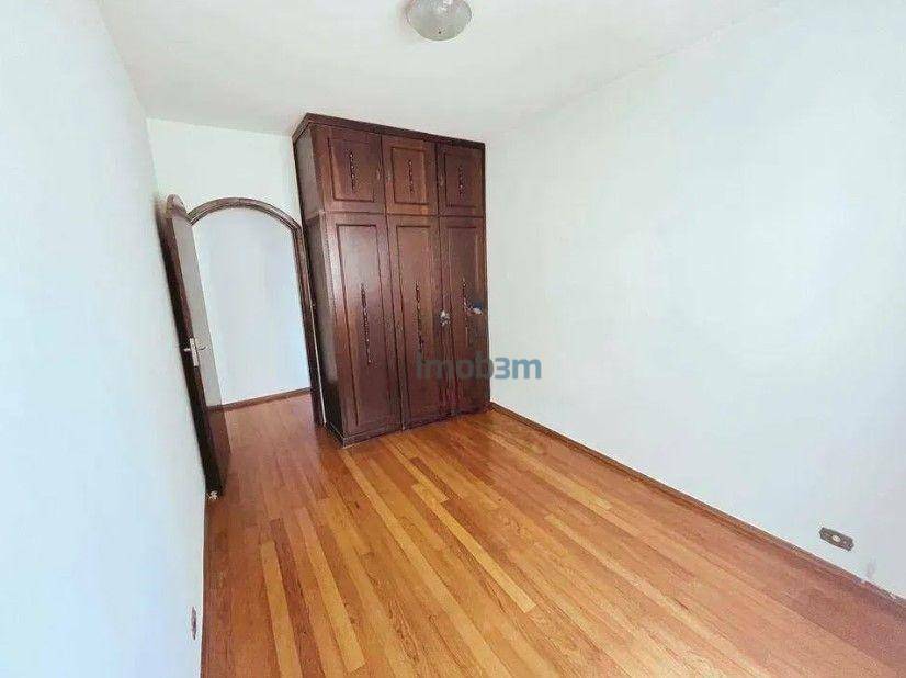 Apartamento à venda com 2 quartos, 80m² - Foto 4