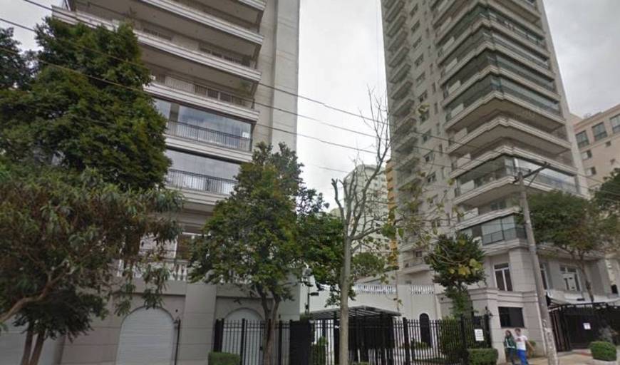 Apartamento à venda com 3 quartos, 225m² - Foto 18