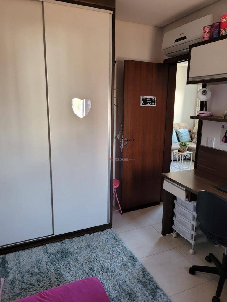 Apartamento à venda com 2 quartos, 70m² - Foto 11