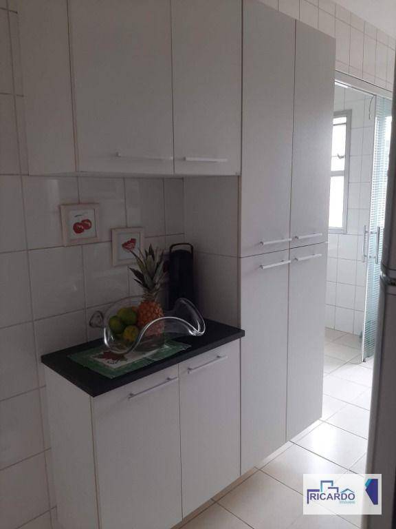 Apartamento à venda com 2 quartos, 78m² - Foto 2