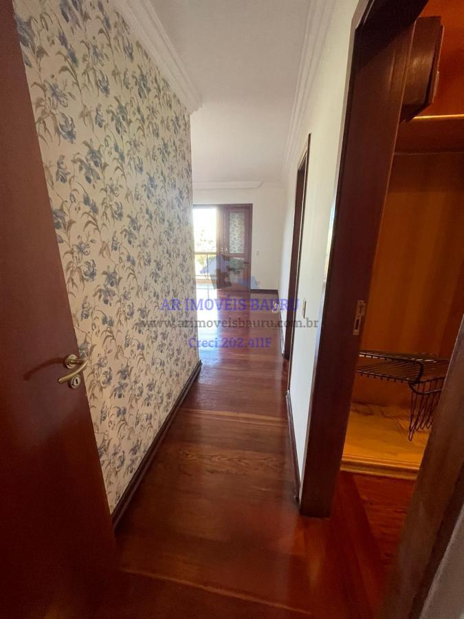 Casa à venda com 4 quartos, 380m² - Foto 11