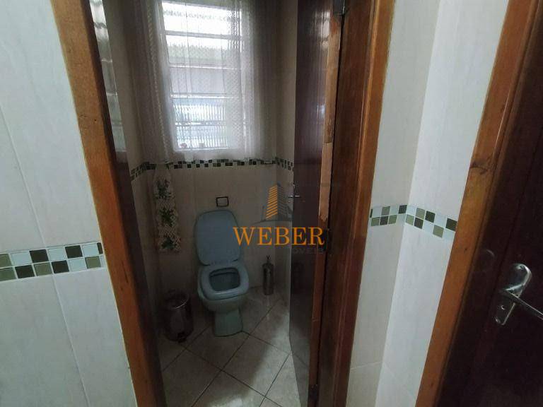 Casa à venda com 5 quartos, 180m² - Foto 11