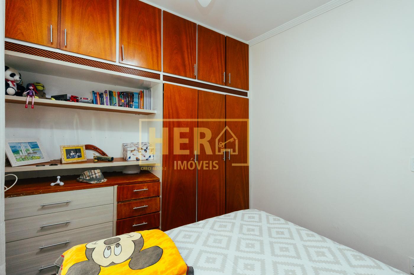 Casa à venda com 3 quartos, 227m² - Foto 9