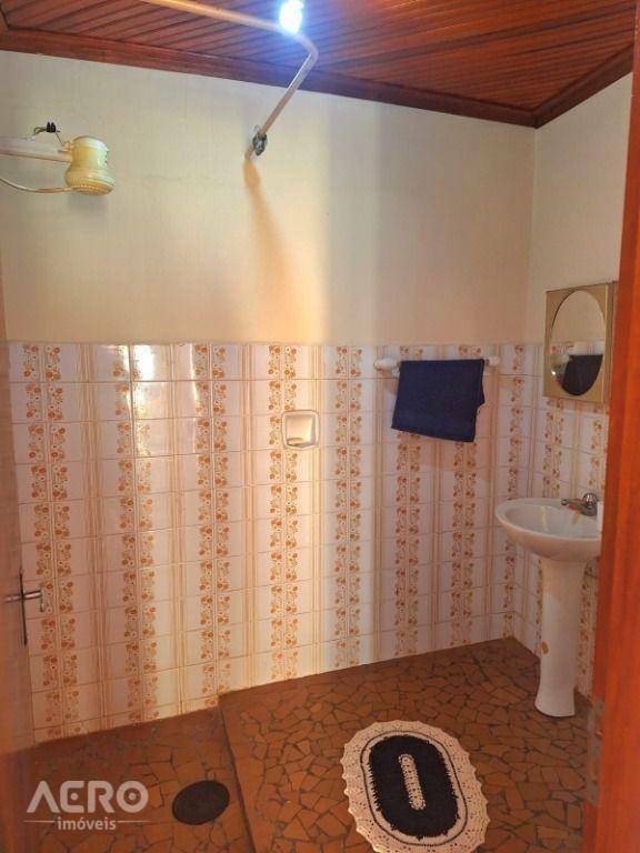 Casa à venda com 5 quartos, 143m² - Foto 25