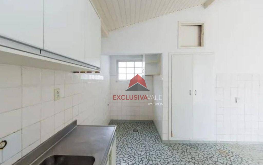 Casa à venda com 3 quartos, 300m² - Foto 10