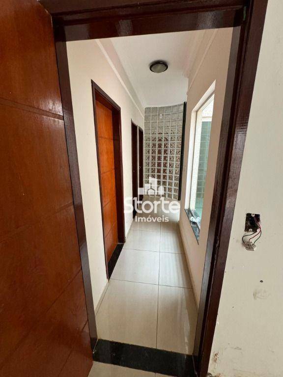 Casa à venda com 3 quartos, 280m² - Foto 10