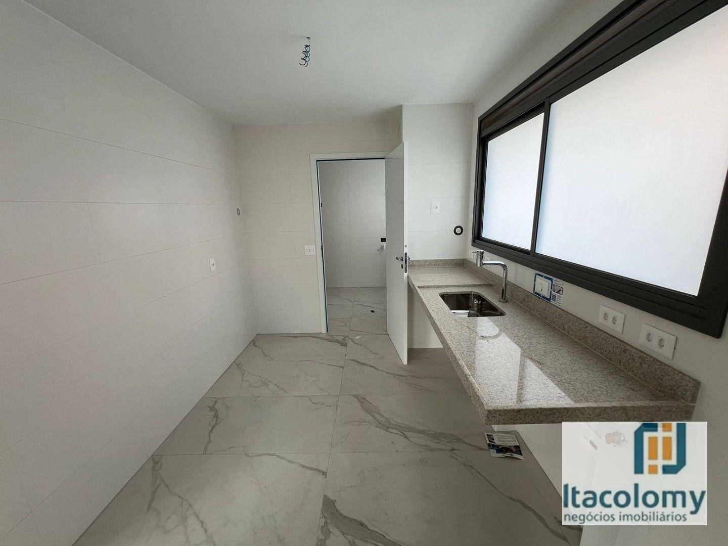 Apartamento à venda com 3 quartos, 180m² - Foto 9