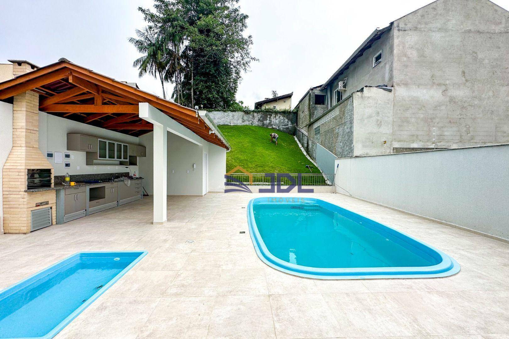 Casa à venda com 2 quartos, 146m² - Foto 4