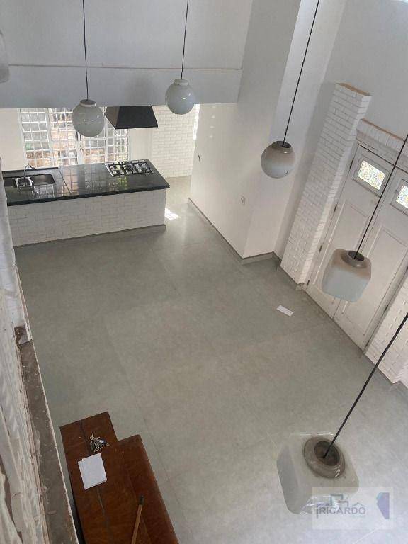 Sobrado, 6 quartos, 216 m² - Foto 3