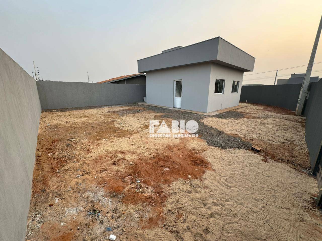 Casa à venda com 2 quartos, 55m² - Foto 4