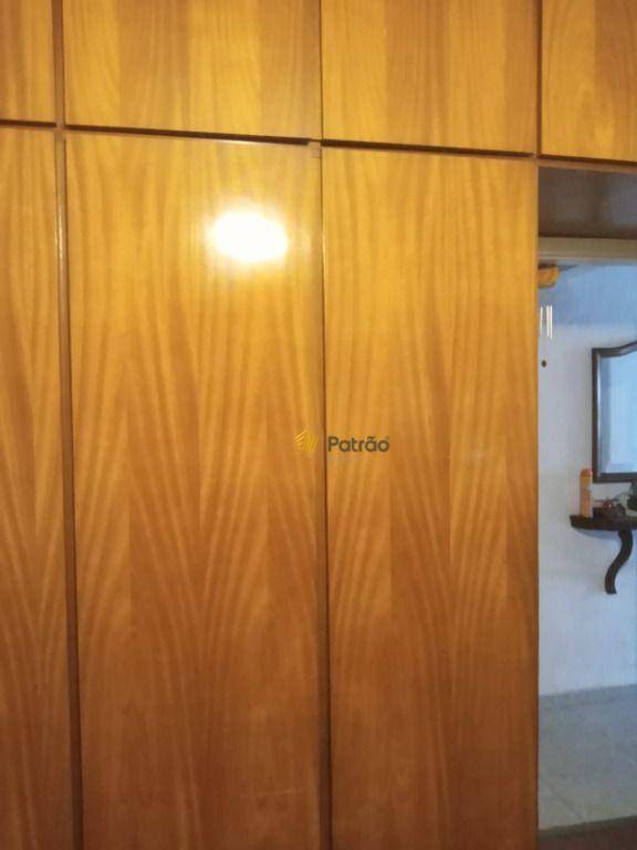 Sobrado à venda com 4 quartos, 200m² - Foto 19