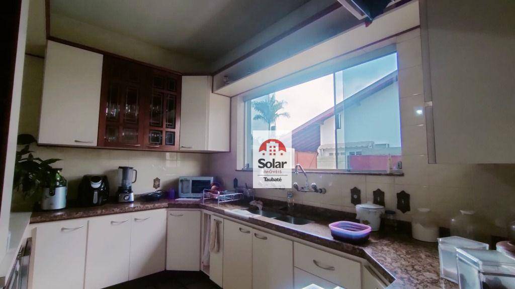 Casa de Condomínio à venda com 3 quartos, 380m² - Foto 8