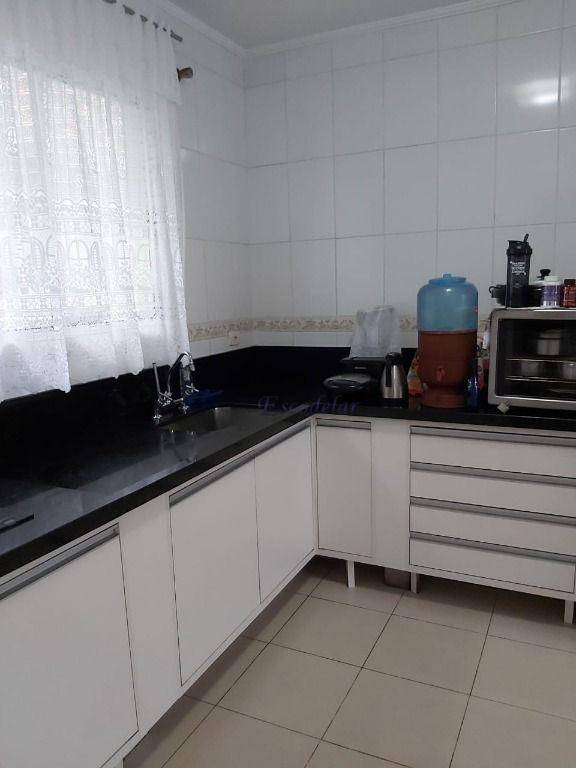 Casa à venda com 3 quartos, 200m² - Foto 13