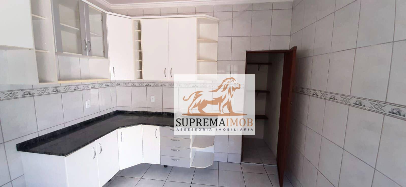 Casa à venda com 3 quartos, 180m² - Foto 5