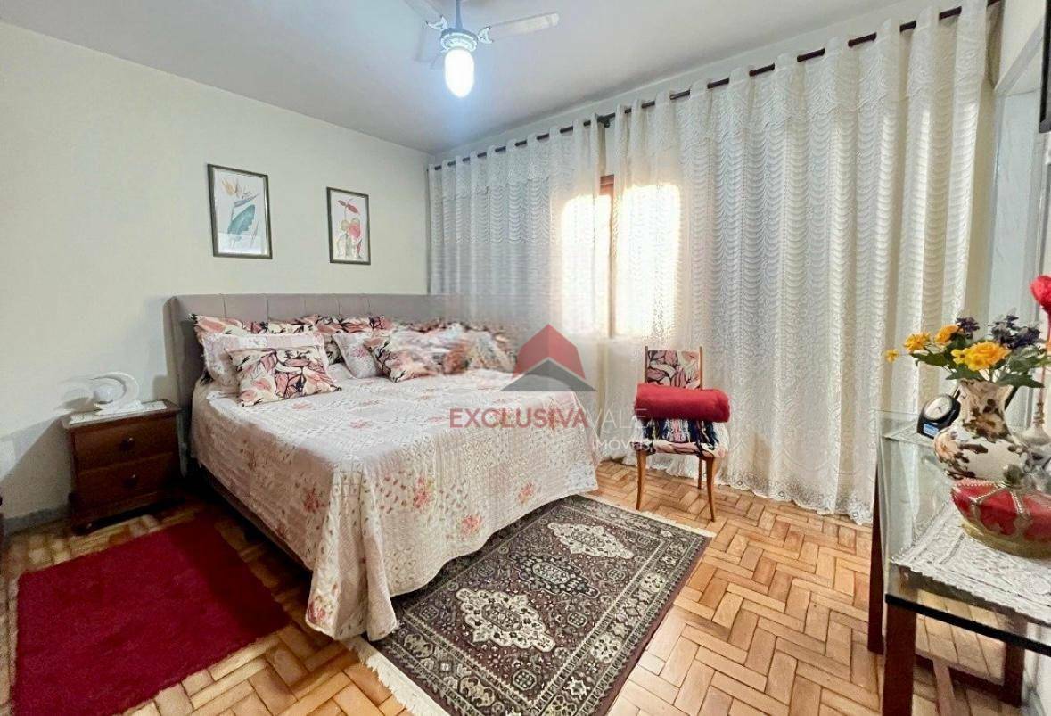 Casa à venda com 5 quartos, 320m² - Foto 22